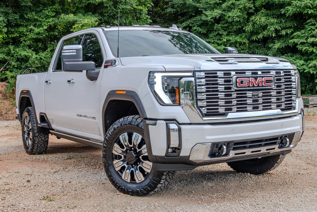 Used 2024 GMC Sierra 2500 Denali w/ Denali Reserve Package AWD/4WD image 7