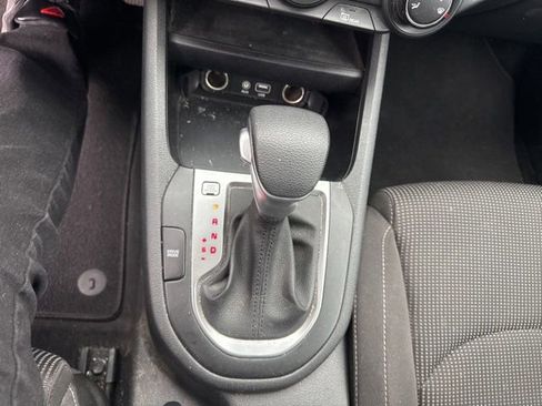 Used 2020 Kia Forte LXS FWD image 18