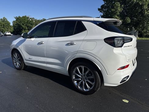 Used 2024 Buick Encore GX Avenir w/ Avenir Technology Package FWD image 3
