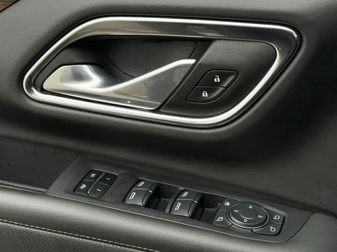 Used 2024 Chevrolet Tahoe Premier RWD image 19