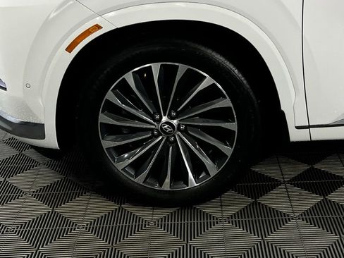 Used 2024 Hyundai Palisade Calligraphy image 14