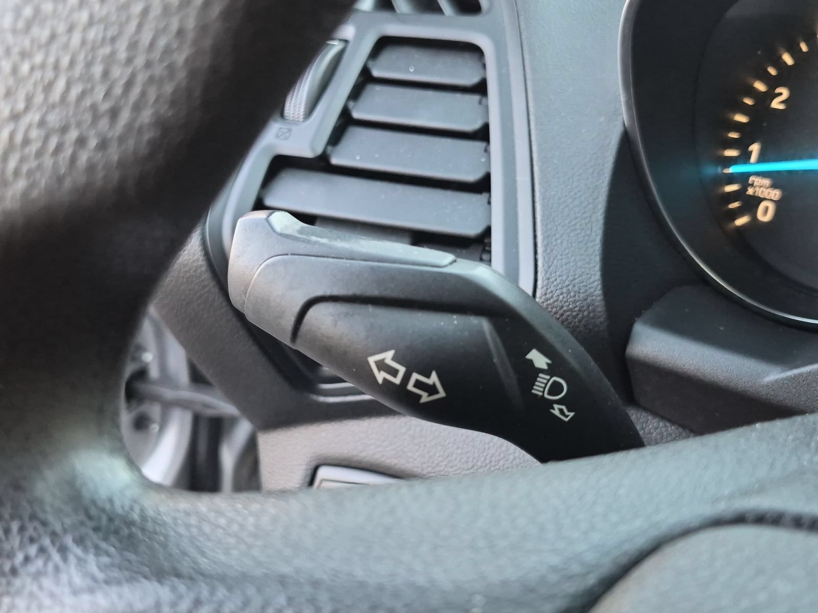 Used 2018 Ford Escape SE AWD/4WD image 25