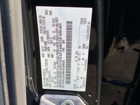 Used 2017 Ford Escape Titanium w/ Equipment Group 301A AWD/4WD image 33