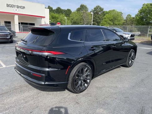 Used 2025 Toyota Crown Signia w/ Advanced Technology Package image 10