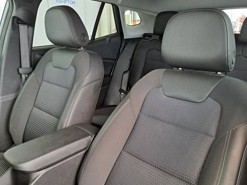 Used 2025 Chevrolet Trax LT w/ LT Convenience Package FWD image 23