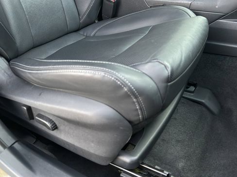 Used 2020 Subaru Outback Limited image 29