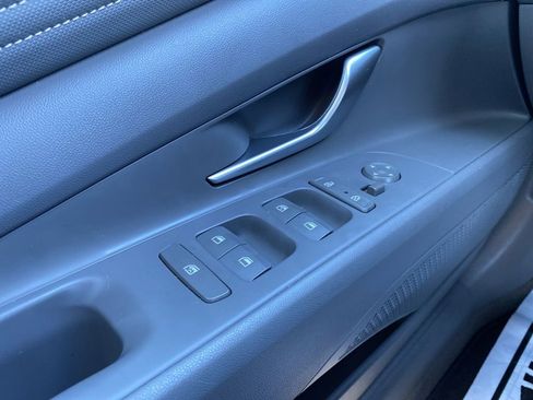 Certified 2023 Hyundai Elantra SEL w/ Convenience Package image 23