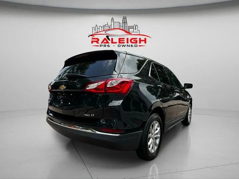 Used 2019 Chevrolet Equinox LT w/ Driver Convenience Package image 6