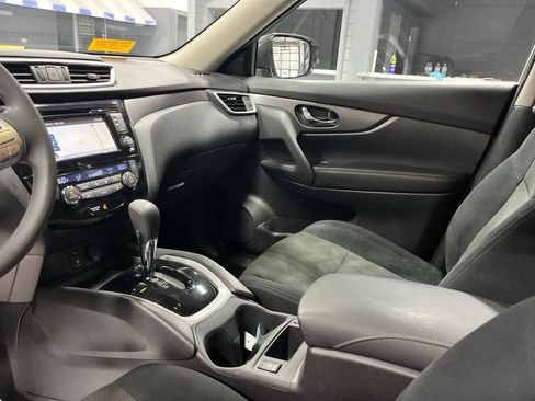 Used 2015 Nissan Rogue SV w/ SV Premium Package AWD/4WD image 17