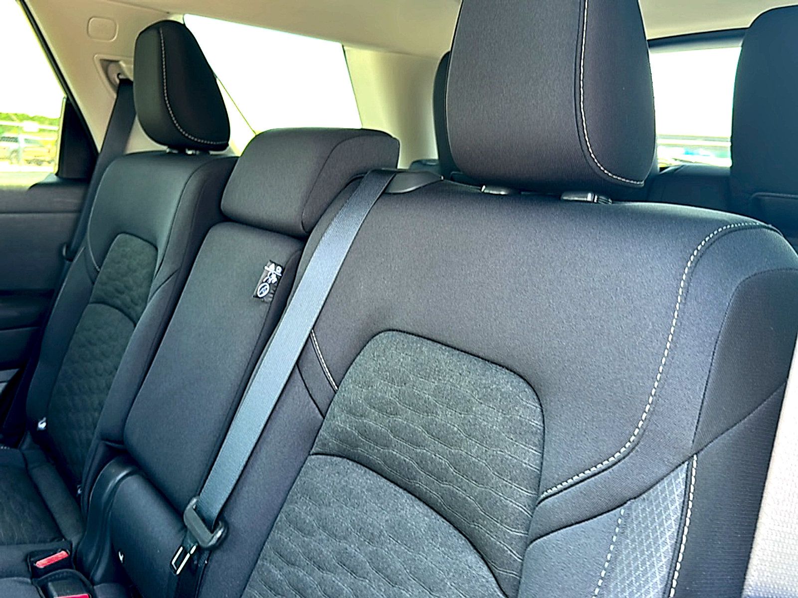 Used 2024 Nissan Pathfinder SV FWD image 19