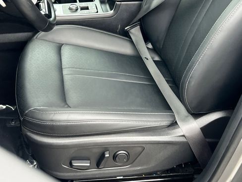 Used 2023 Kia Sorento EX image 17