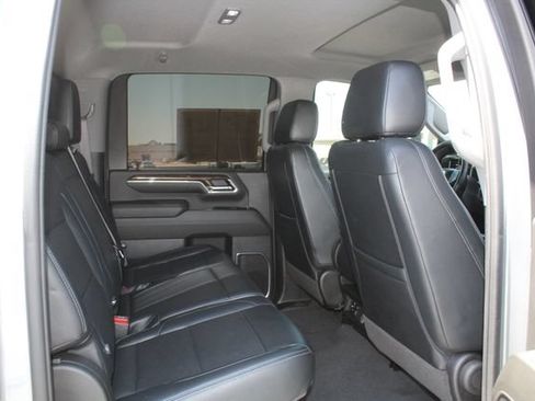 Used 2024 GMC Sierra 2500 SLE w/ SLE Value Package; AWD/4WD image 16