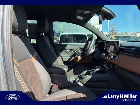 Used 2024 GMC Canyon AT4 w/ AT4 Premium Package image 19