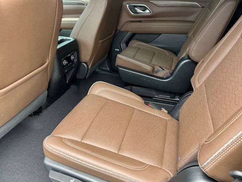 Used 2023 Chevrolet Tahoe High Country AWD/4WD image 14