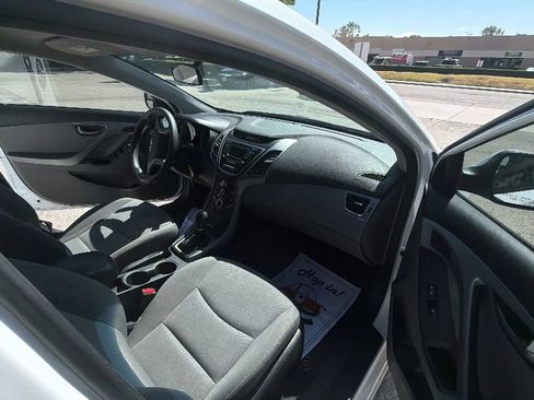 Used 2016 Hyundai Elantra SE FWD image 10