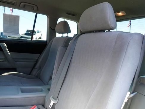 Used 2012 Toyota Highlander FWD image 20