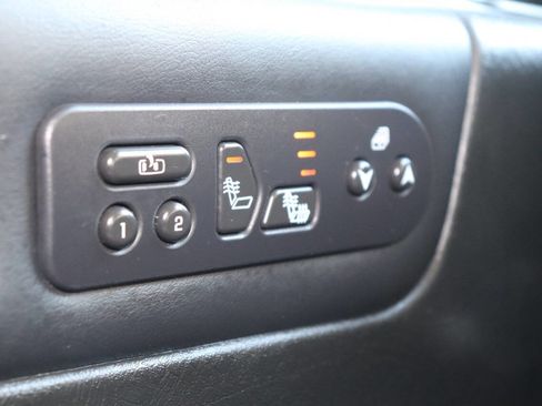 Used 2005 HUMMER H2 w/ Preferred Equipment Group image 33