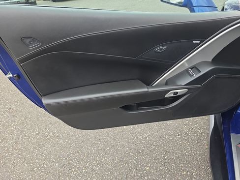 Used 2017 Chevrolet Corvette Stingray Coupe w/ Carbon Flash Badge Package RWD image 23