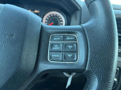 Used 2017 RAM 1500 Express AWD/4WD image 16