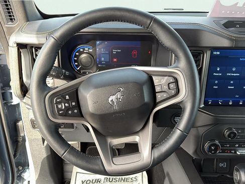 Used 2024 Ford Bronco Badlands w/ Sasquatch Package image 14