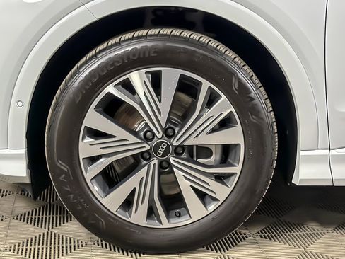 Used 2023 Audi Q4 e-tron Premium Plus w/ Premium Plus image 26