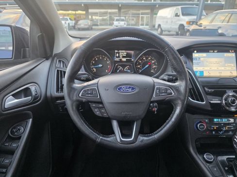 Used 2017 Ford Focus SEL w/ Cold Weather Package image 17