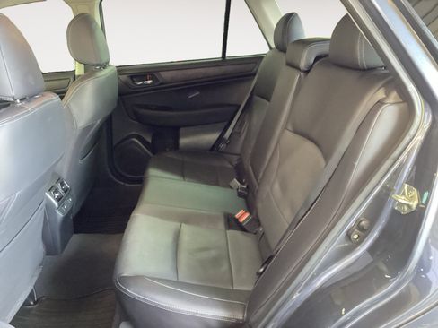 Used 2017 Subaru Outback 2.5i Limited AWD/4WD image 13
