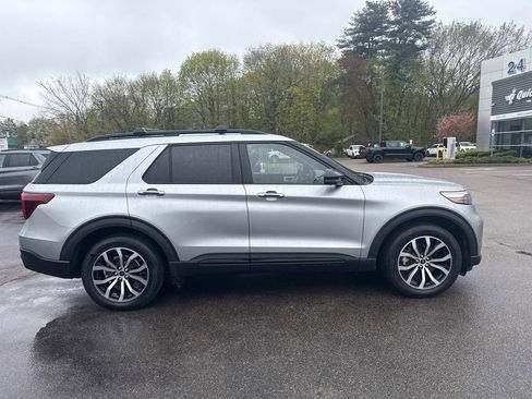 Used 2020 Ford Explorer ST w/ Premium Technology Package AWD/4WD image 9