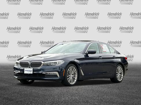 Used 2018 BMW 530e 530e iPerformance image 9