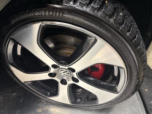 Used 2015 Volkswagen GTI S image 27