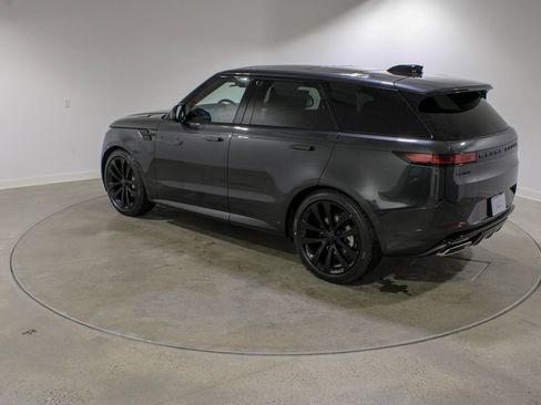 New 2026 Land Rover Range Rover Sport Dynamic SE image 3