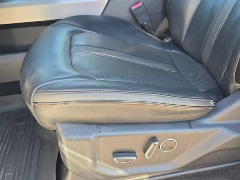 Used 2019 Ford F150 Platinum w/ Equipment Group 701A Luxury AWD/4WD image 26