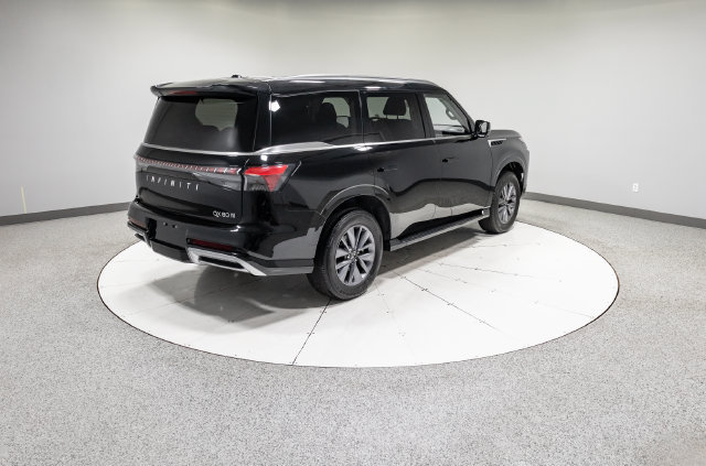 Used 2025 INFINITI QX80 Pure AWD/4WD image 32