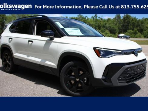New 2025 Volkswagen Taos SE image 1