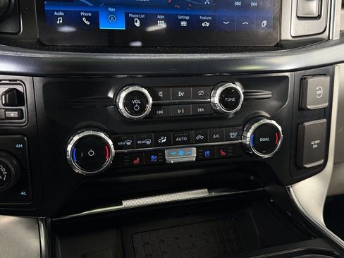 Used 2023 Ford F150 Limited image 16