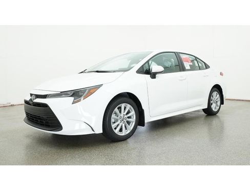 New 2026 Toyota Corolla LE FWD image 17