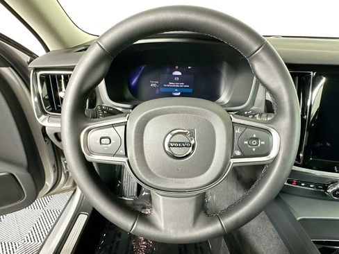 Used 2025 Volvo S60 B5 Core image 11