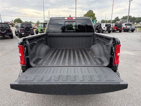Used 2025 RAM 1500 Big Horn AWD/4WD image 17