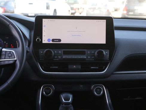 Certified 2025 Toyota Grand Highlander AWD image 25