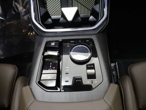 Certified 2025 BMW X3 xDrive30i w/ Premium Package image 12