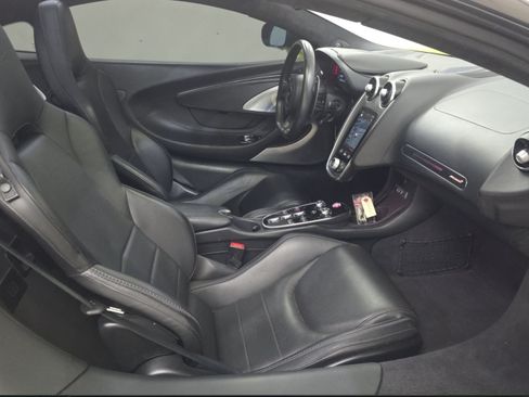 Used 2023 McLaren GT RWD image 1