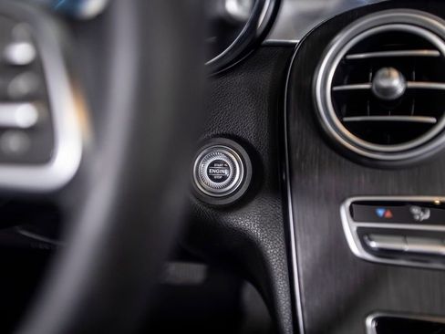 Used 2020 Mercedes-Benz C 300 Cabriolet image 40