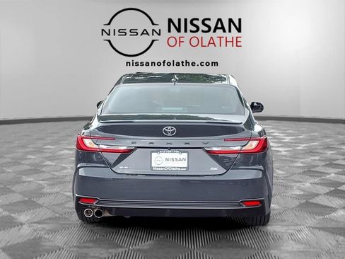 Used 2025 Toyota Camry SE FWD image 27