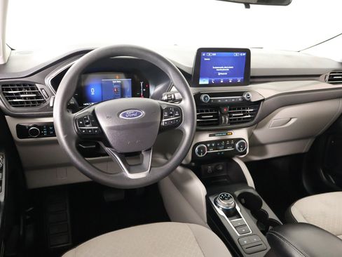 Used 2025 Ford Escape Active FWD image 2