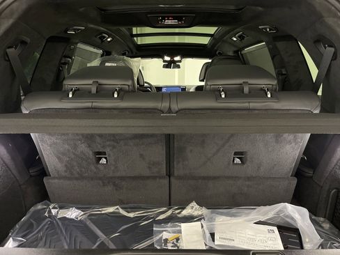 Used 2026 BMW X7 xDrive40i w/ M Sport Package image 36