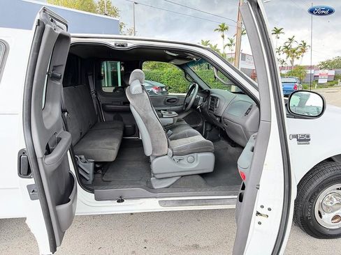 Used 2001 Ford F150 Lariat image 16
