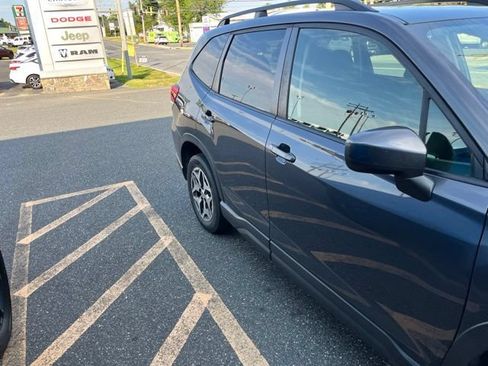 Used 2020 Subaru Forester Premium AWD/4WD image 11