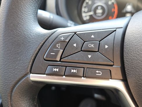 Used 2024 Nissan Kicks SV image 12