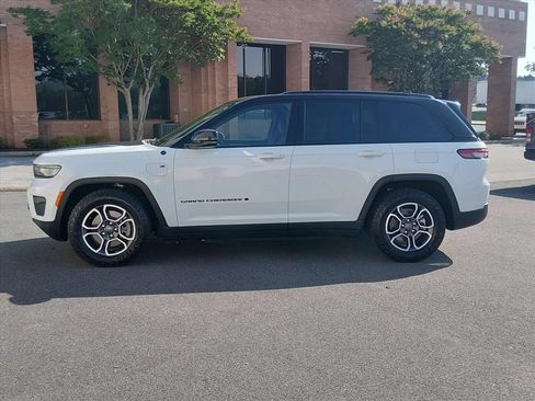 Used 2022 Jeep Grand Cherokee Trailhawk AWD/4WD image 7