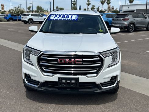 Certified 2024 GMC Terrain SLT AWD/4WD image 8